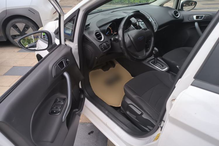 Used Ford Fiesta 2013 Hatchback 1.5L Automatic Fashion Edition Driver Seat