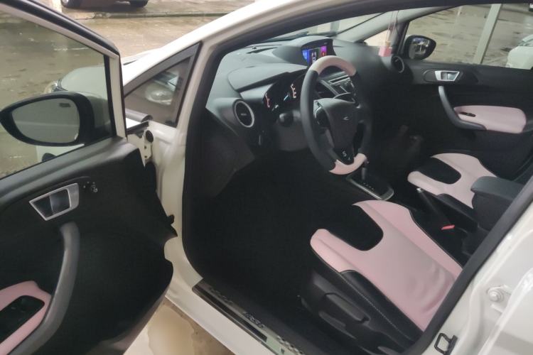 Used Ford Fiesta 2013 Hatchback 1.5L Automatic Fashion Edition Driver Seat