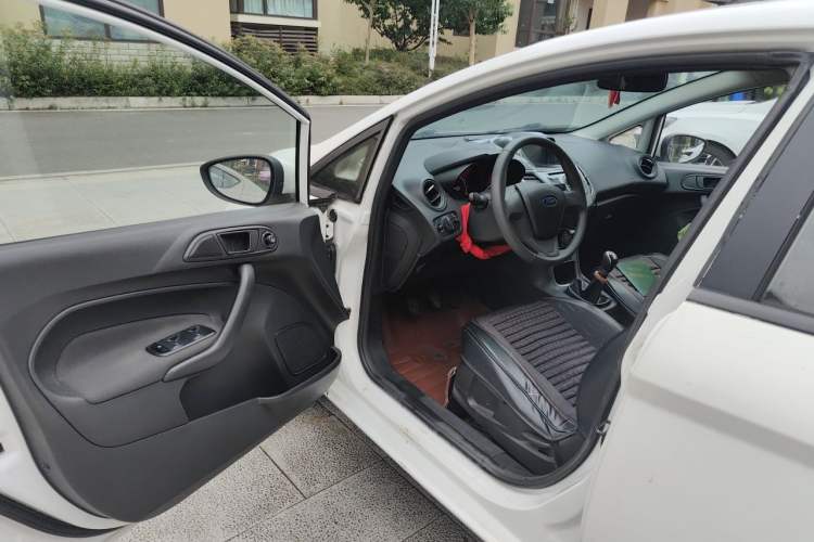 Used Ford Fiesta 2013 Hatchback 1.5L Manual Fashion Edition Driver Seat