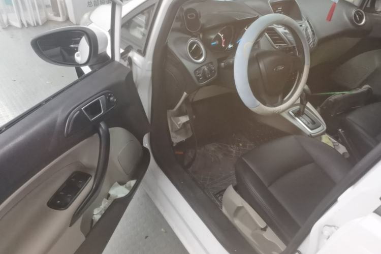 Used Ford Fiesta 2013 Sedan 1.5L Automatic Fashion Edition Driver Seat
