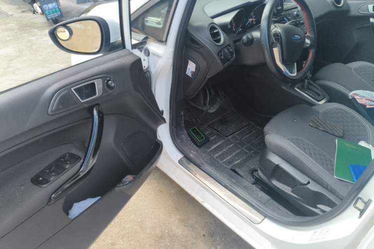 Used Ford Fiesta 2013 Hatchback 1.5L Automatic Sport Model Driver Seat