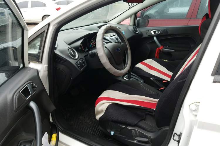Used Ford Fiesta 2013 Hatchback 1.5L Automatic Fashion Edition Driver Seat