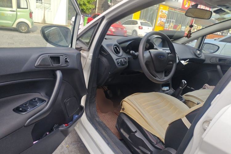 Used Ford Fiesta 2013 Hatchback 1.5L Manual Fashion Edition Driver Seat