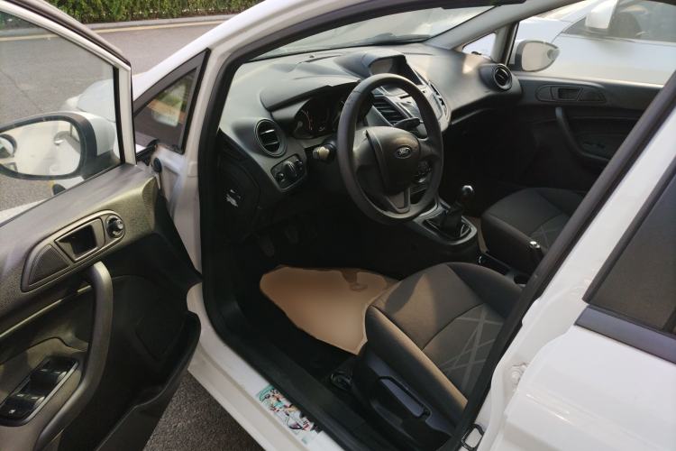 Used Ford Fiesta 2013 Hatchback 1.5L Manual Fashion Edition Driver Seat