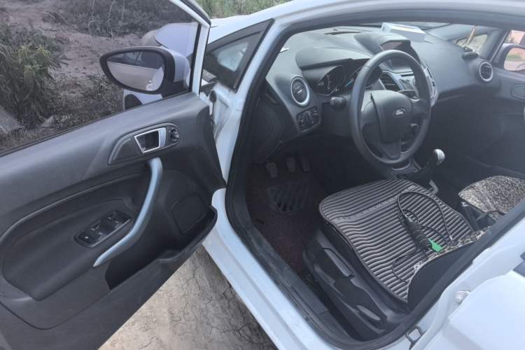 Used Ford Fiesta 2013 Hatchback 1.5L Manual Fashion Edition Driver Seat