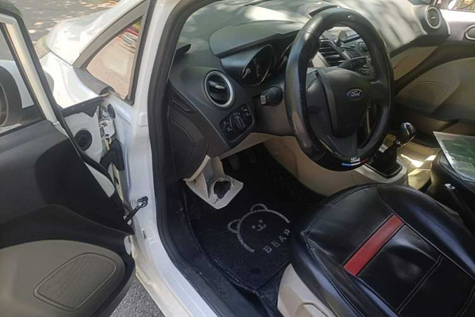Used Ford Fiesta 2013 Sedan 1.5L Manual Fashion Edition Driver Seat