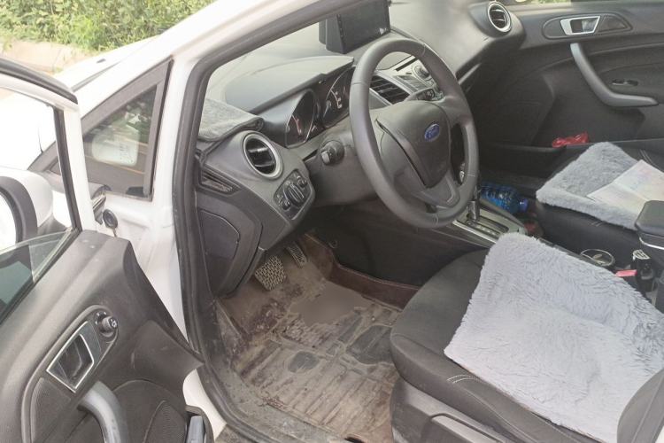 Used Ford Fiesta 2013 Hatchback 1.5L Automatic Fashion Edition Driver Seat