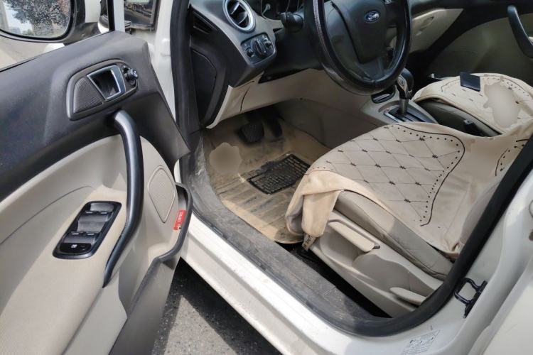 Used Ford Fiesta 2013 Sedan 1.5L Automatic Fashion Edition Driver Seat