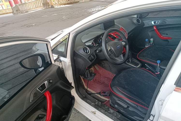 Used Ford Fiesta 2013 Hatchback 1.5L Automatic Sport Model Driver Seat