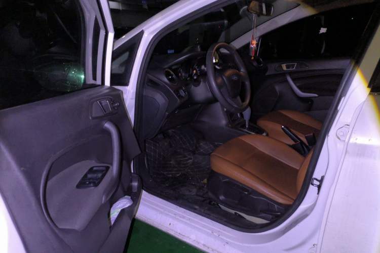 Used Ford Fiesta 2013 Hatchback 1.5L Automatic Fashion Edition Driver Seat