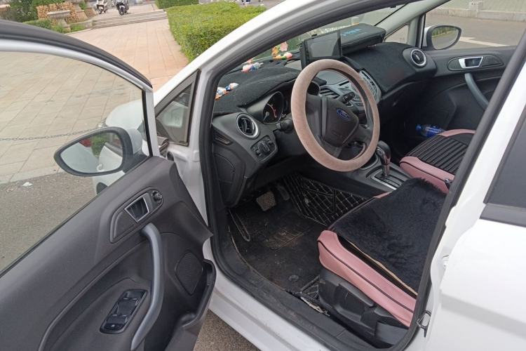 Used Ford Fiesta 2013 Hatchback 1.5L Automatic Fashion Edition Driver Seat