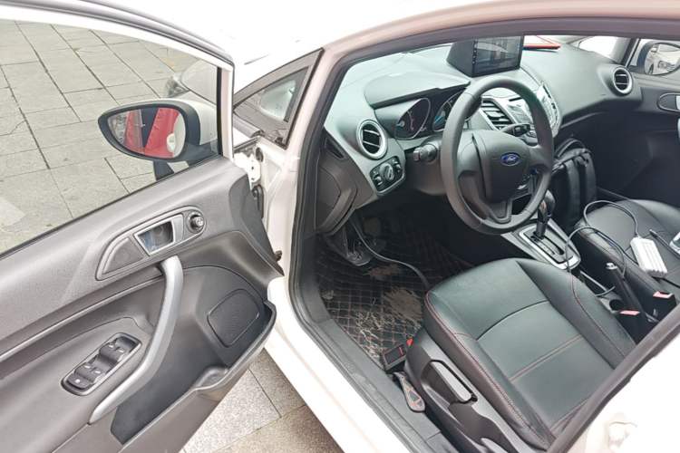 Used Ford Fiesta 2013 Hatchback 1.5L Automatic Fashion Edition Driver Seat