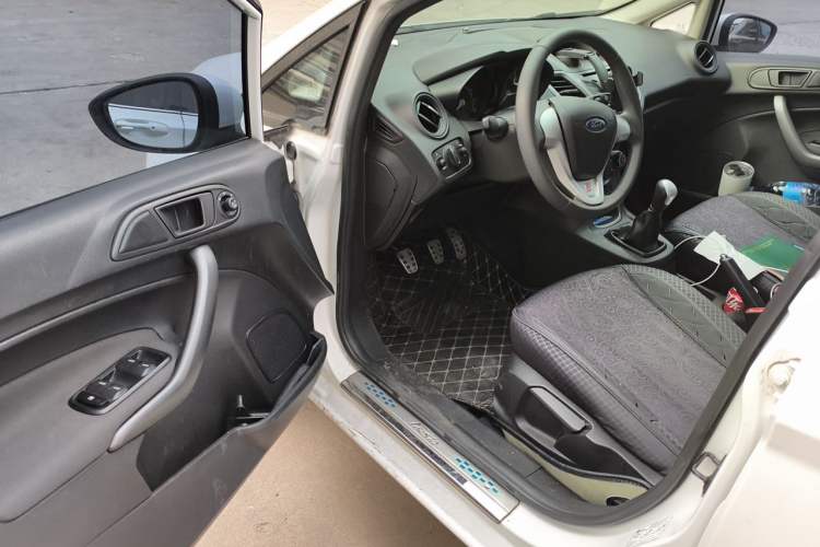 Used Ford Fiesta 2013 Hatchback 1.5L Manual Fashion Edition Driver Seat