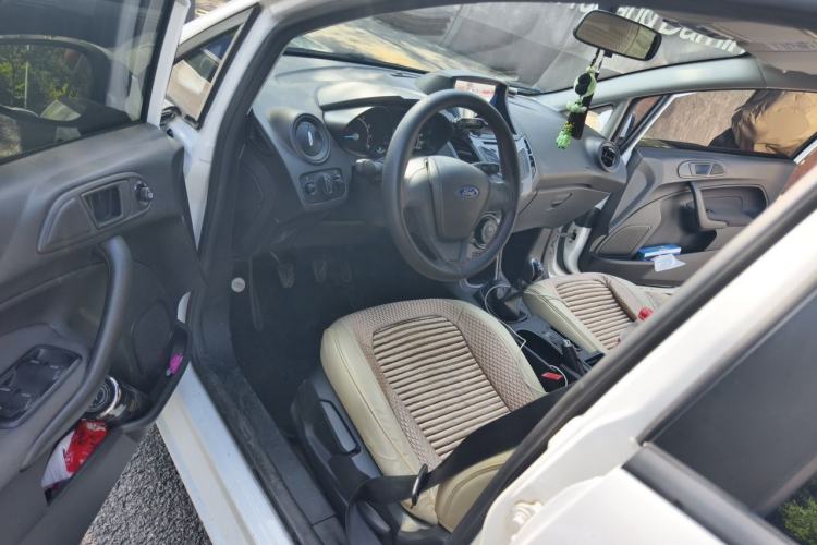 Used Ford Fiesta 2013 Hatchback 1.5L Manual Fashion Edition Driver Seat