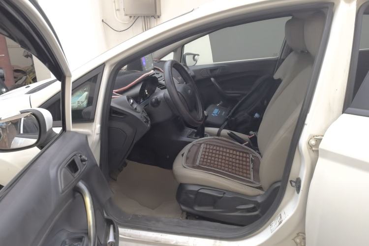 Used Ford Fiesta 2013 Hatchback 1.5L Manual Fashion Edition Driver Seat