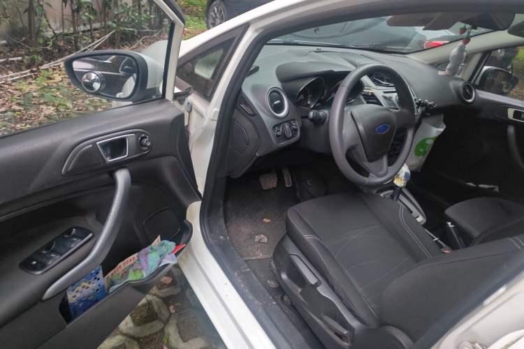 Used Ford Fiesta 2013 Hatchback 1.5L Automatic Fashion Edition Driver Seat