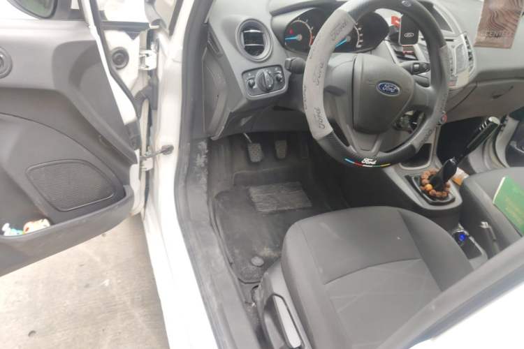 Used Ford Fiesta 2013 Hatchback 1.5L Manual Fashion Edition Driver Seat