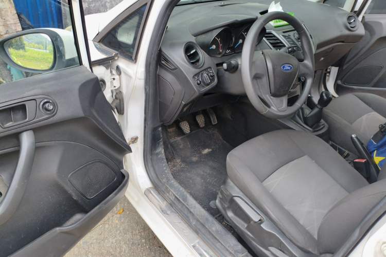 Used Ford Fiesta 2013 Hatchback 1.5L Manual Fashion Edition Driver Seat