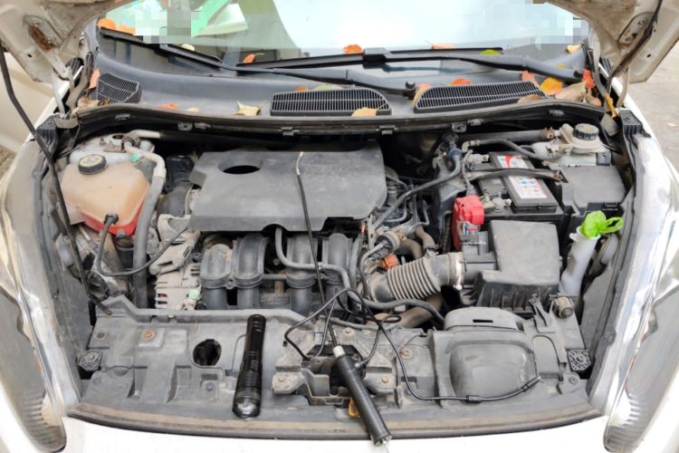 Used Ford Fiesta 2013 Sedan 1.5L Manual Fashion Edition Engine Bay