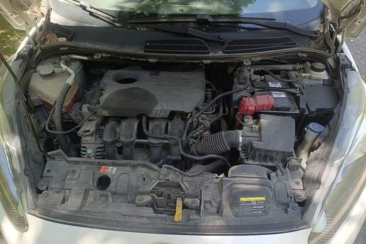 Used Ford Fiesta 2013 Sedan 1.5L Manual Fashion Edition Engine Bay