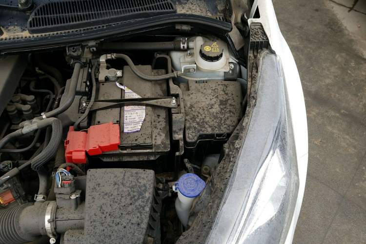 Used Ford Fiesta 2013 Hatchback 1.5L Automatic Fashion Edition Engine Bay Left