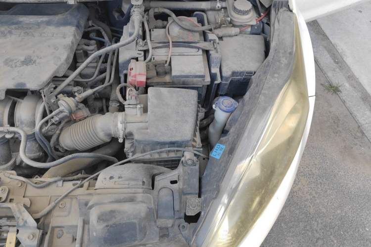 Used Ford Fiesta 2013 Sedan 1.5L Manual Fashion Edition Engine Bay Left