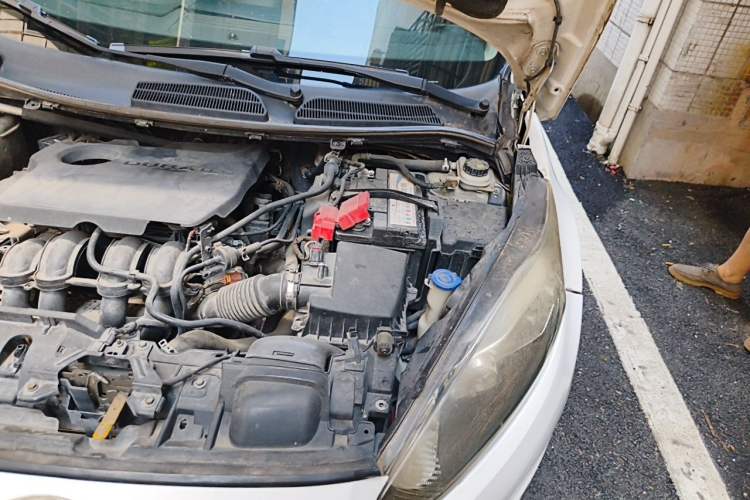 Used Ford Fiesta 2013 Hatchback 1.5L Manual Fashion Edition Engine Bay Left