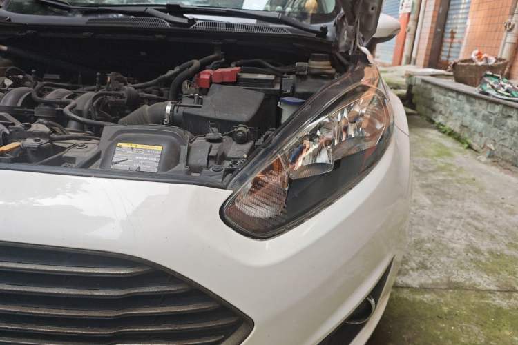 Used Ford Fiesta 2013 Hatchback 1.5L Automatic Fashion Edition Engine Bay Left