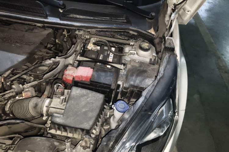 Used Ford Fiesta 2013 Hatchback 1.5L Automatic Fashion Edition Engine Bay Left