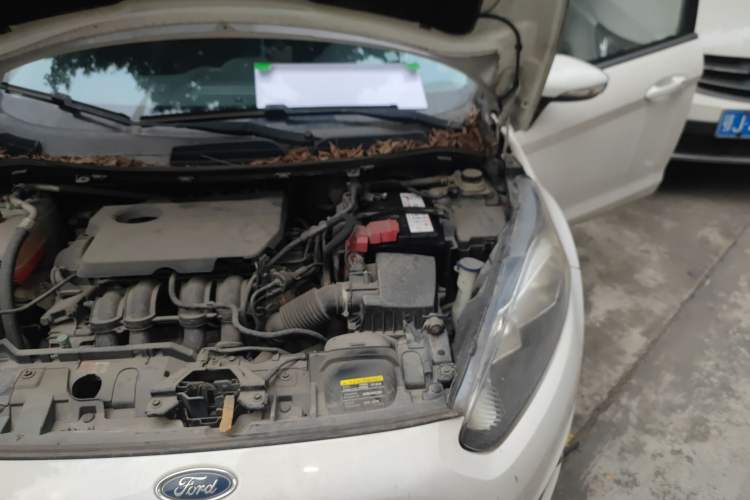 Used Ford Fiesta 2013 Hatchback 1.5L Automatic Fashion Edition Engine Bay Left