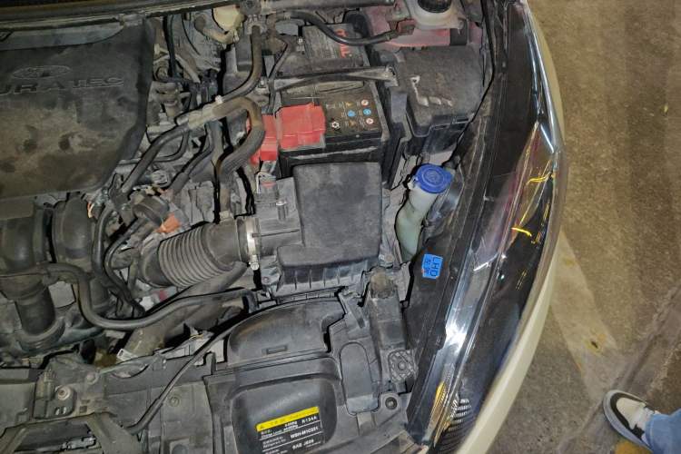 Used Ford Fiesta 2013 Hatchback 1.5L Automatic Prestige Model Engine Bay Left
