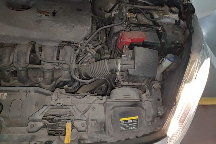 Used Ford Fiesta 2013 Sedan 1.5L Manual Fashion Edition Engine Bay Left