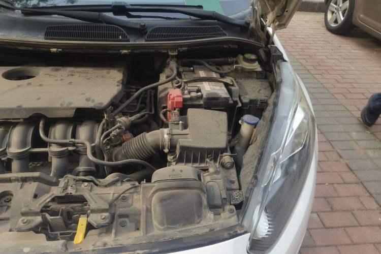 Used Ford Fiesta 2013 Sedan 1.5L Manual Fashion Edition Engine Bay Left