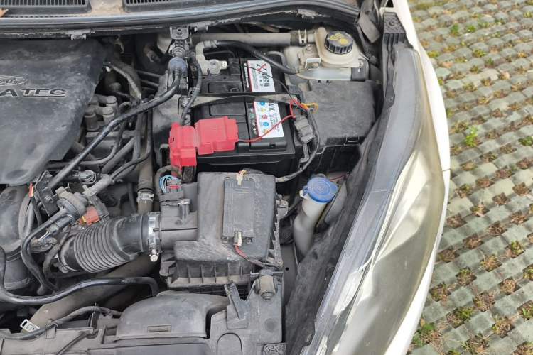 Used Ford Fiesta 2013 Sedan 1.5L Manual Fashion Edition Engine Bay Left