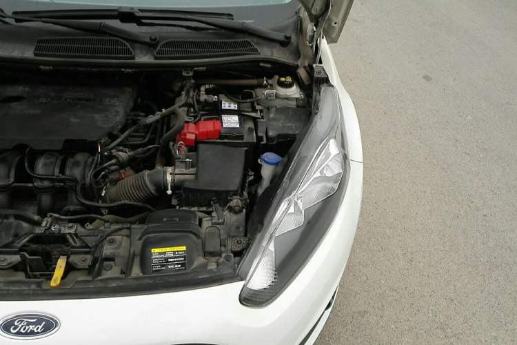 Used Ford Fiesta 2013 Hatchback 1.5L Automatic Fashion Edition Engine Bay Left