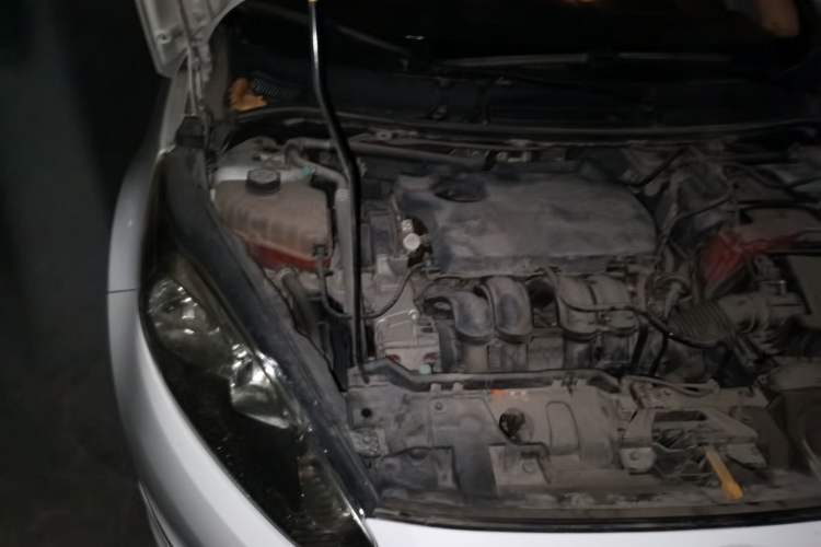 Used Ford Fiesta 2013 Sedan 1.5L Manual Fashion Edition Engine Bay Right