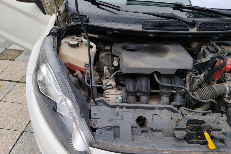 Used Ford Fiesta 2013 Hatchback 1.5L Automatic Fashion Edition Engine Bay Right