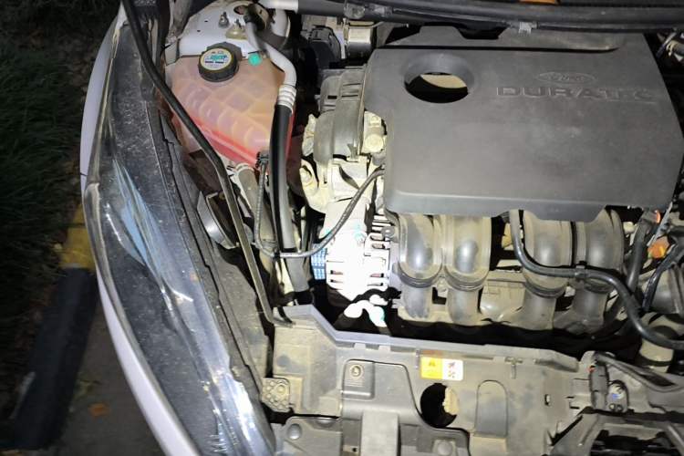Used Ford Fiesta 2013 Hatchback 1.5L Automatic Fashion Edition Engine Bay Right