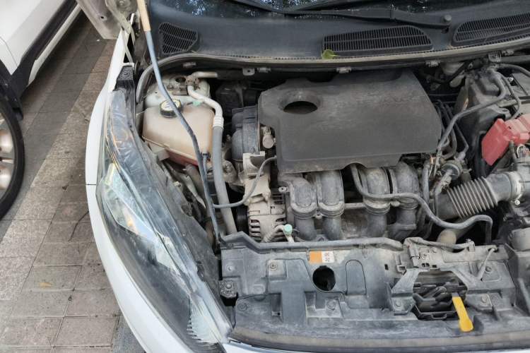 Used Ford Fiesta 2013 Sedan 1.5L Manual Fashion Edition Engine Bay Right