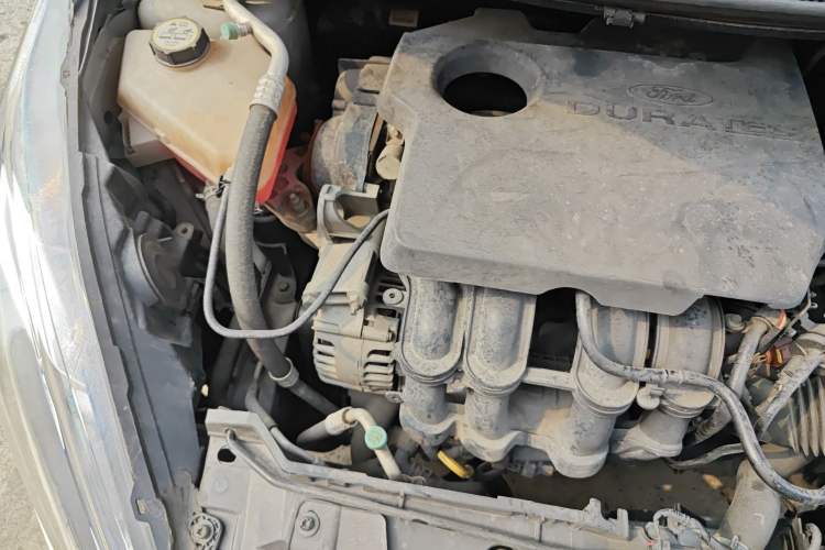 Used Ford Fiesta 2013 Hatchback 1.5L Automatic Fashion Edition Engine Bay Right