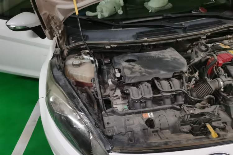 Used Ford Fiesta 2013 Hatchback 1.5L Automatic Fashion Edition Engine Bay Right