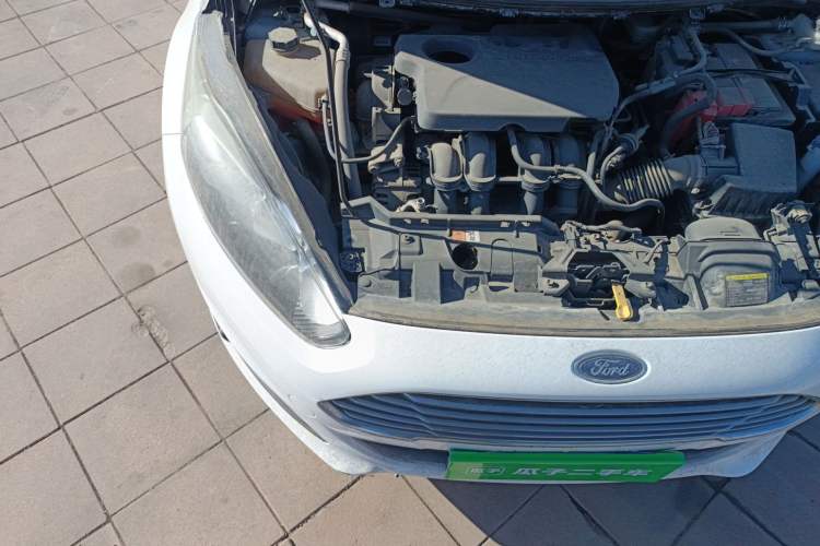 Used Ford Fiesta 2013 Hatchback 1.5L Automatic Fashion Edition Engine Bay Right
