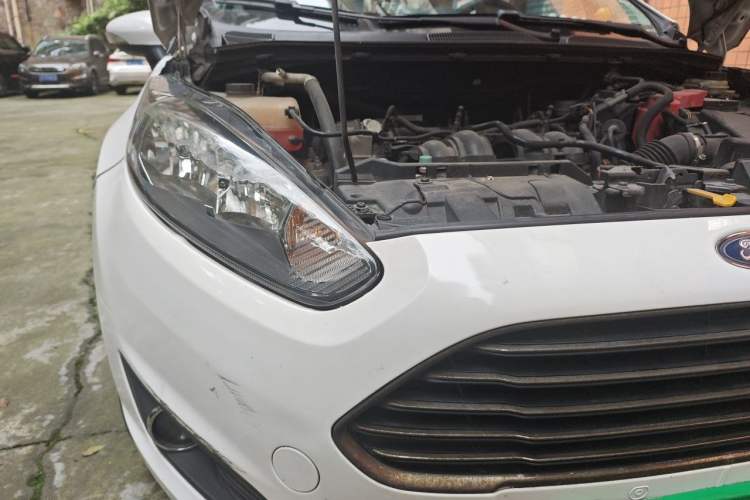 Used Ford Fiesta 2013 Hatchback 1.5L Automatic Fashion Edition Engine Bay Right
