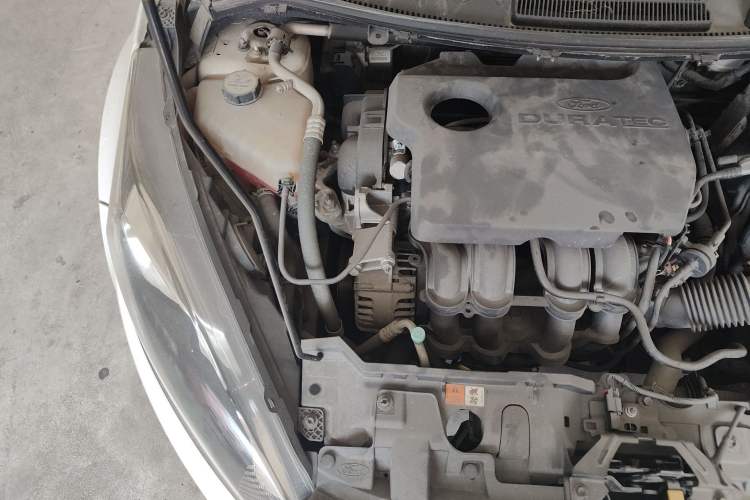 Used Ford Fiesta 2013 Hatchback 1.5L Automatic Fashion Edition Engine Bay Right