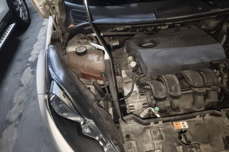 Used Ford Fiesta 2013 Hatchback 1.5L Automatic Fashion Edition Engine Bay Right
