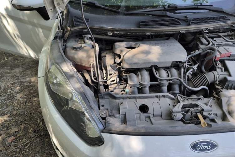 Used Ford Fiesta 2013 Hatchback 1.5L Automatic Fashion Edition Engine Bay Right