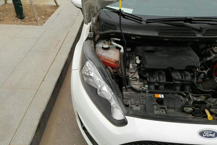 Used Ford Fiesta 2013 Hatchback 1.5L Automatic Fashion Edition Engine Bay Right