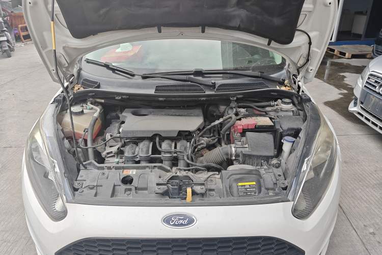 Used Ford Fiesta 2013 Hatchback 1.5L Automatic Fashion Edition Engine Bay