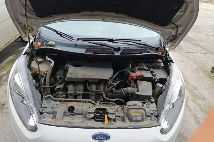 Used Ford Fiesta 2013 Sedan 1.5L Manual Fashion Edition Engine Bay
