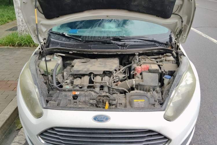 Used Ford Fiesta 2013 Sedan 1.5L Manual Fashion Edition Engine Bay
